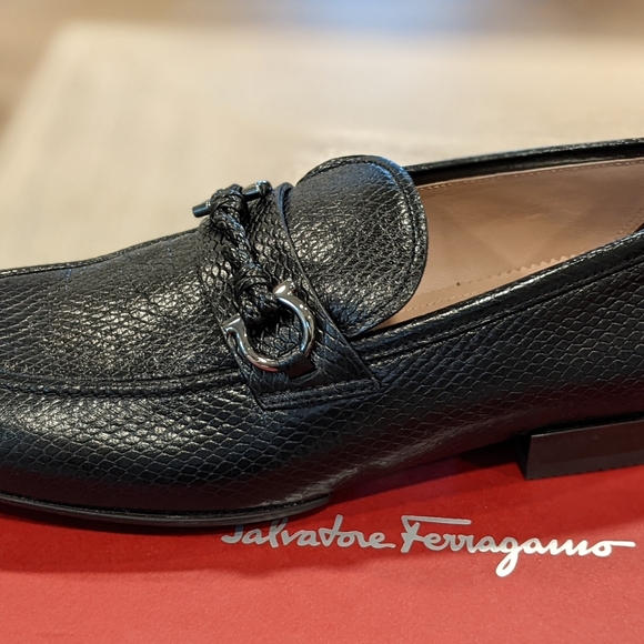 Salvatore Ferragamo "Pago" Snake Embossed Leather Loafers Black - Picture 4 of 8